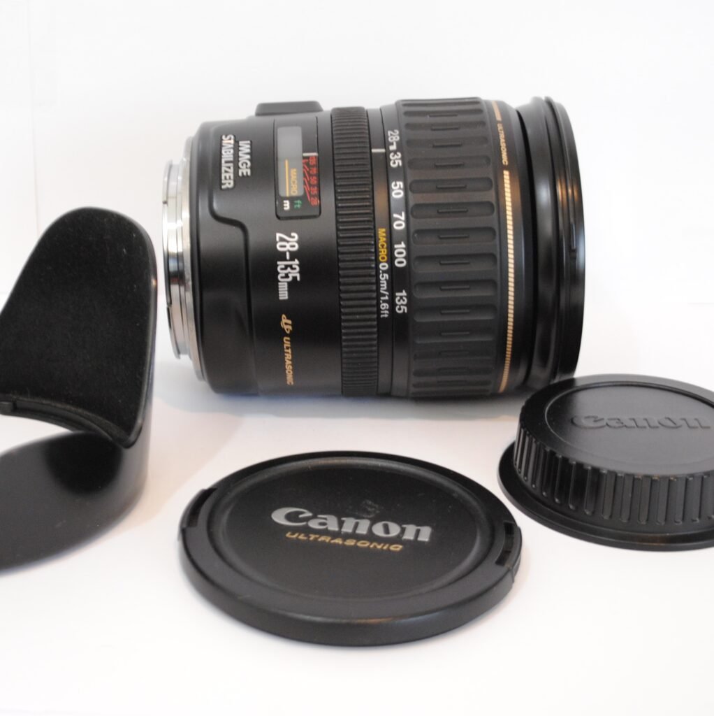 Canon EF 28-135mm f/3.5-5.6 IS USM